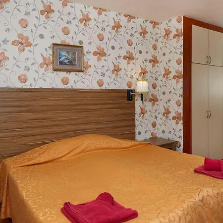 Ξενοδοχείο Yantra 3*